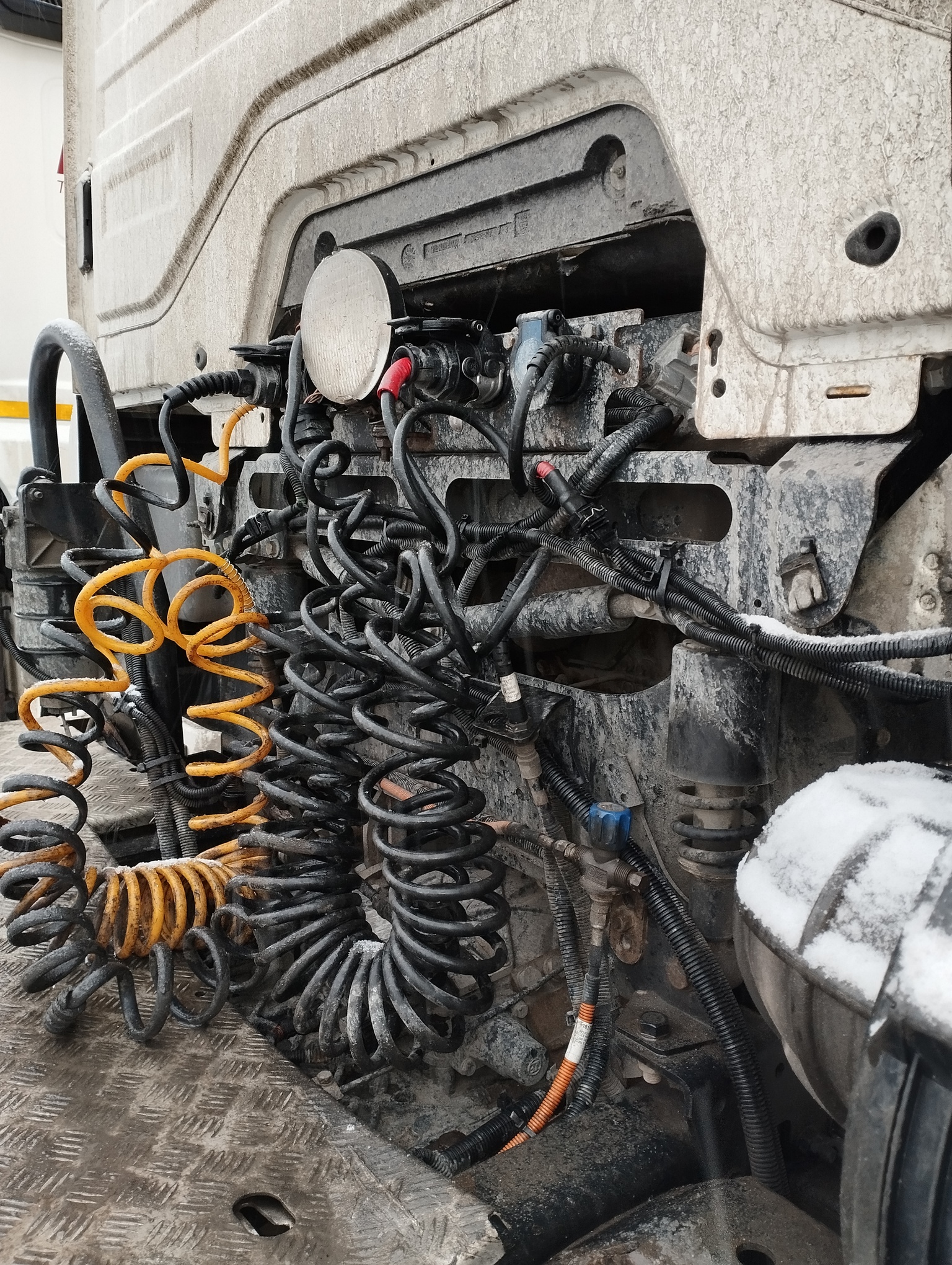 Седельный тягач КАМАЗ 5490-801-DC (газодизель) 2021 г. - фото 17