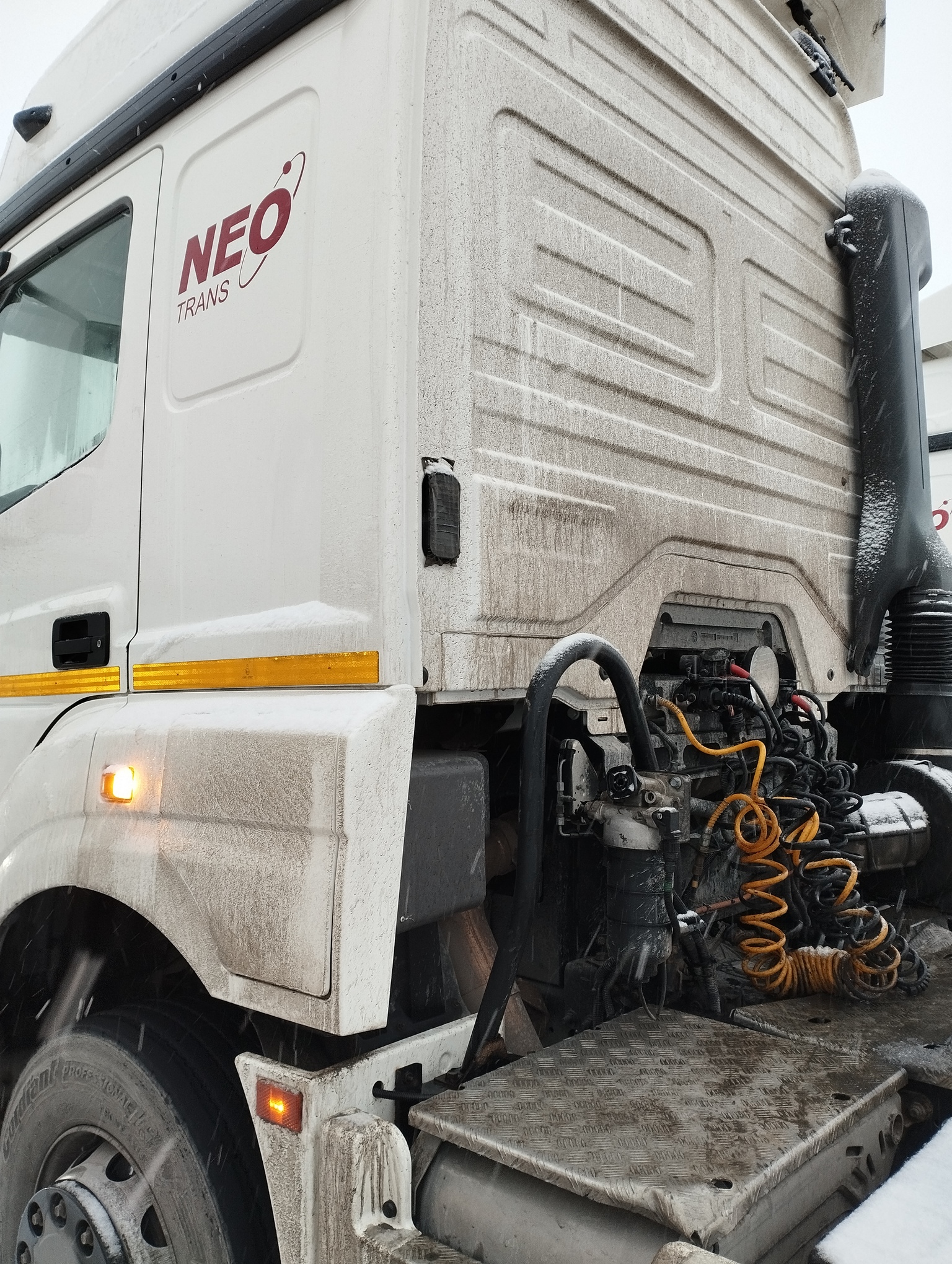 Седельный тягач КАМАЗ 5490-801-DC (газодизель) 2021 г. - фото 37