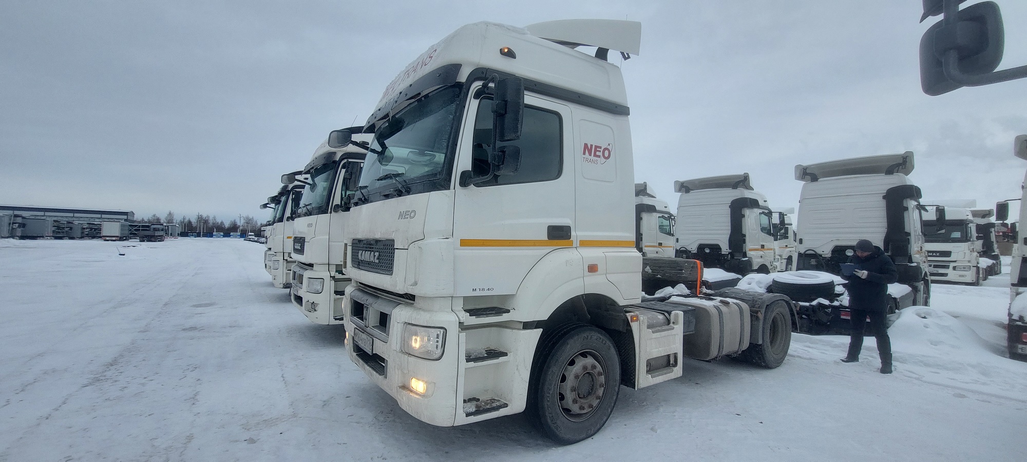 Седельный тягач КАМАЗ 5490-801-DC (газодизель) 2021 г. - фото 28