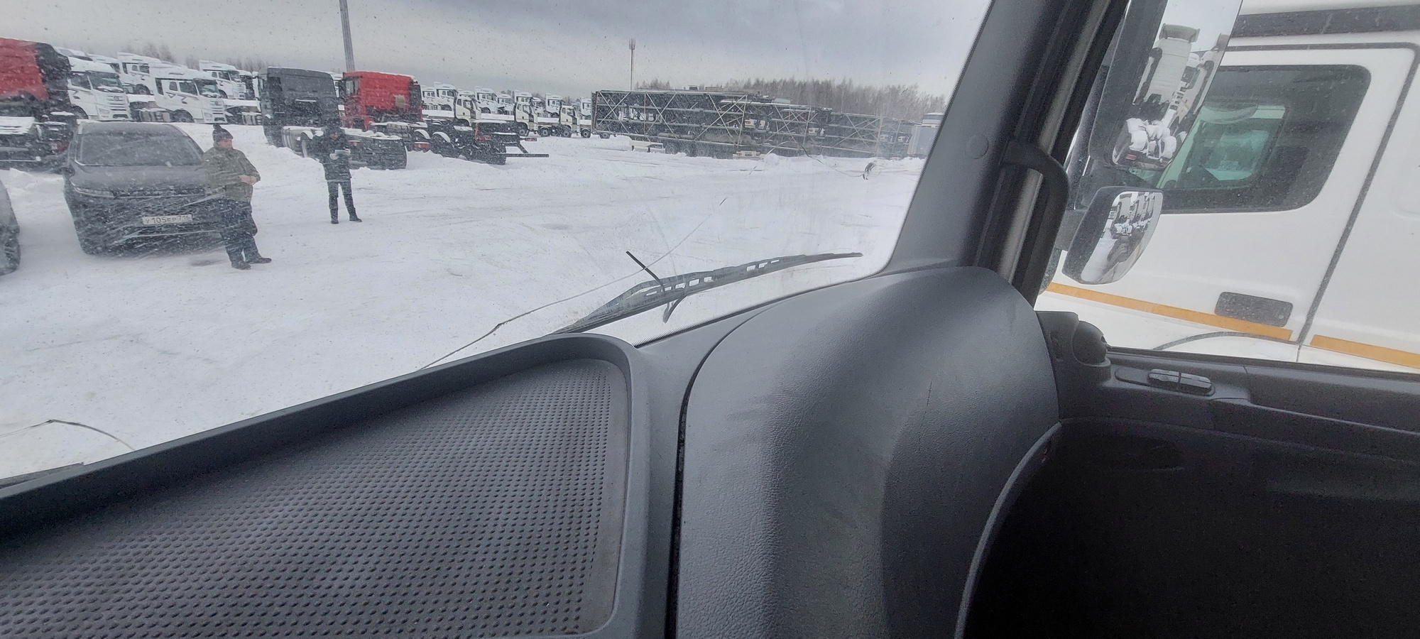 Седельный тягач КАМАЗ 5490-801-DC (газодизель) 2021 г. - фото 35