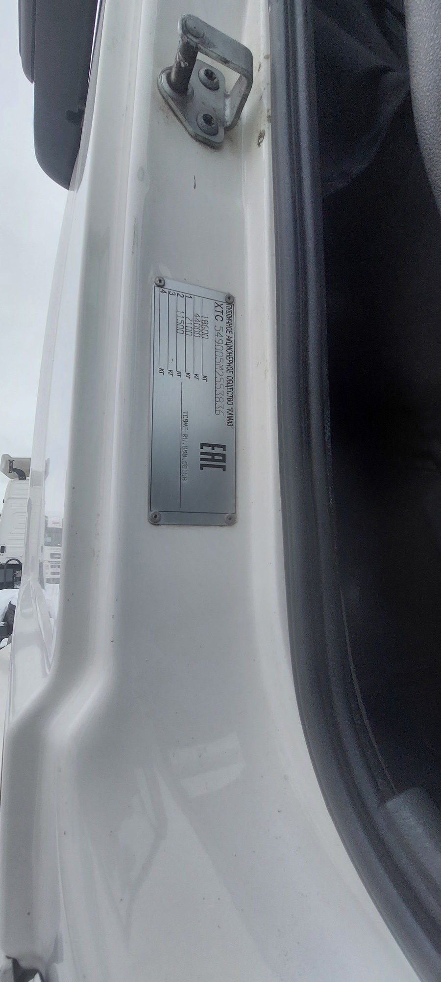 Седельный тягач КАМАЗ 5490-801-DC (газодизель) 2021 г. - фото 48