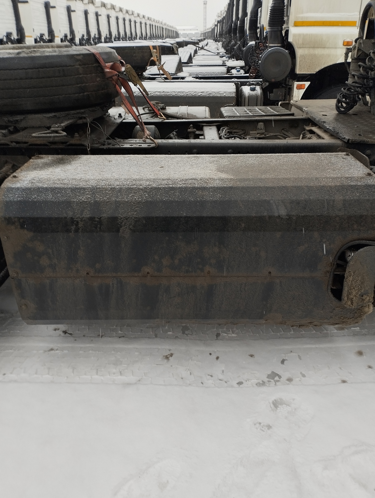 Седельный тягач КАМАЗ 5490-801-DC (газодизель) 2021 г. - фото 16