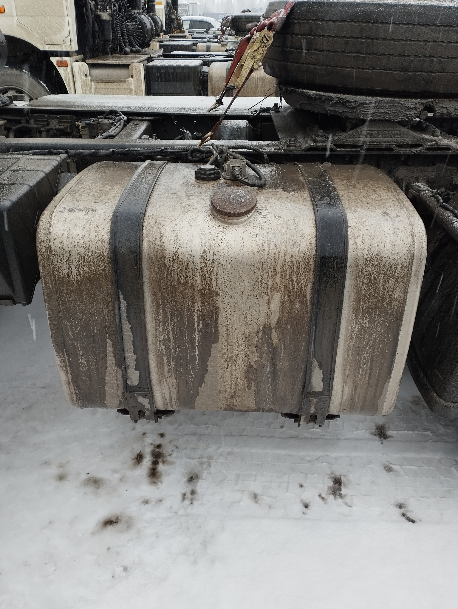 Седельный тягач КАМАЗ 5490-801-DC (газодизель) 2021 г. - фото 32