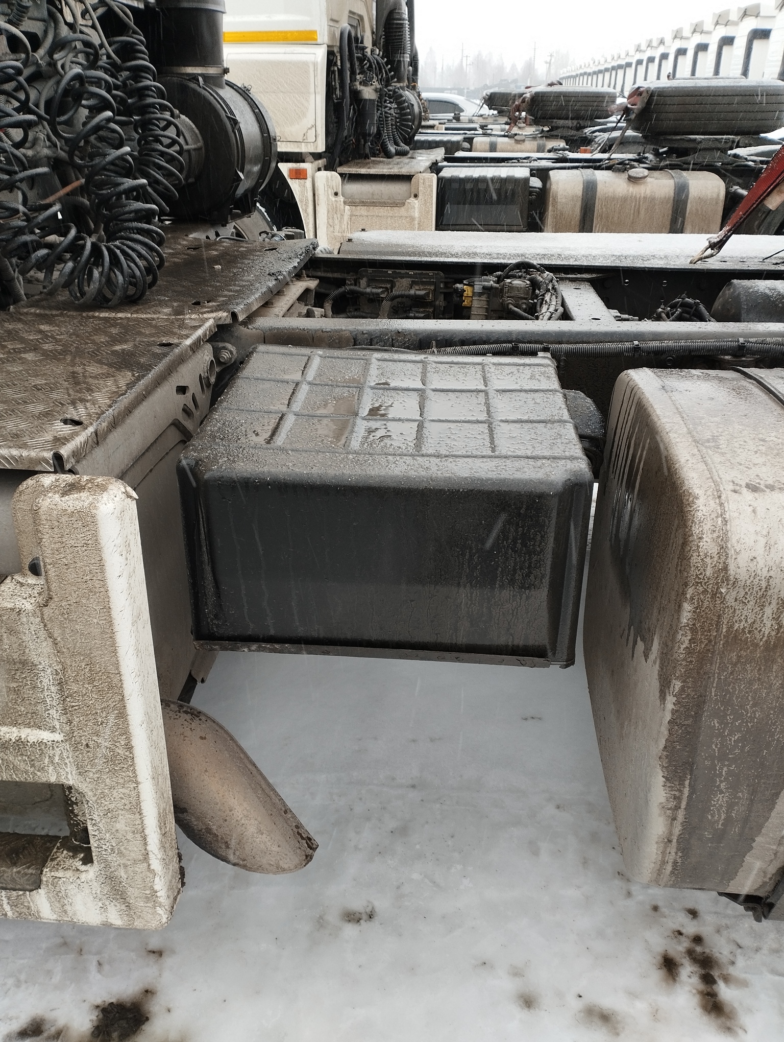 Седельный тягач КАМАЗ 5490-801-DC (газодизель) 2021 г. - фото 33