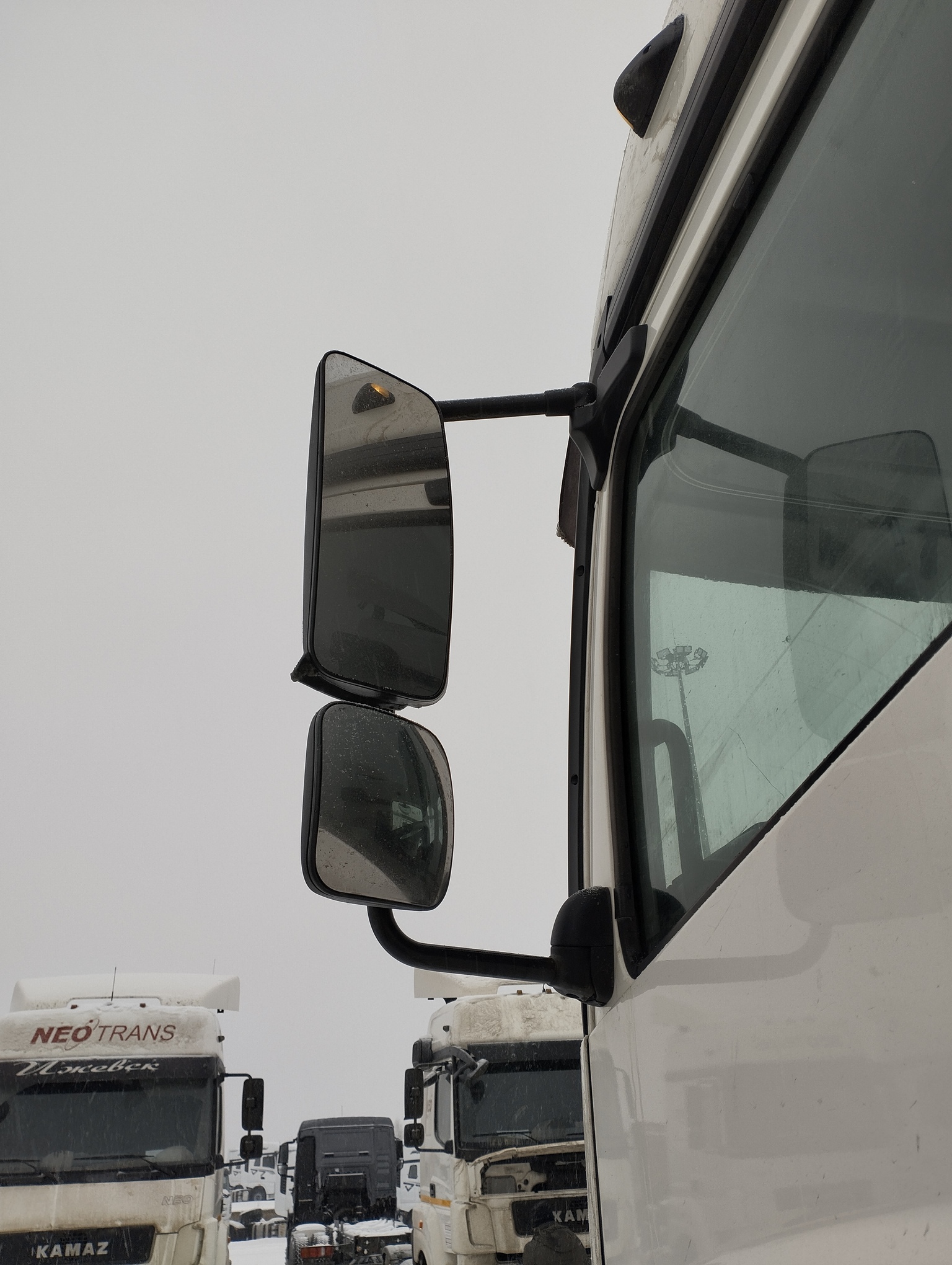 Седельный тягач КАМАЗ 5490-801-DC (газодизель) 2021 г. - фото 43