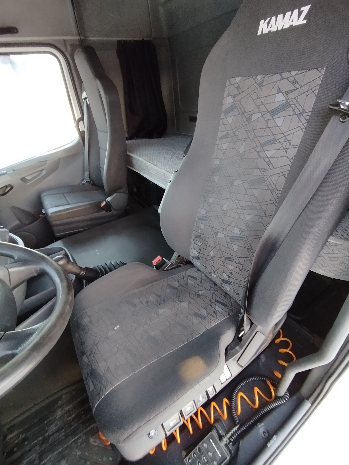 Седельный тягач КАМАЗ 5490-801-DC (газодизель) 2021 г. - фото 35