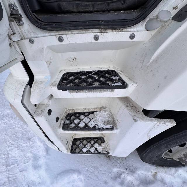 Седельный тягач КАМАЗ 5490-801-DC (газодизель) 2021 г. - фото 38