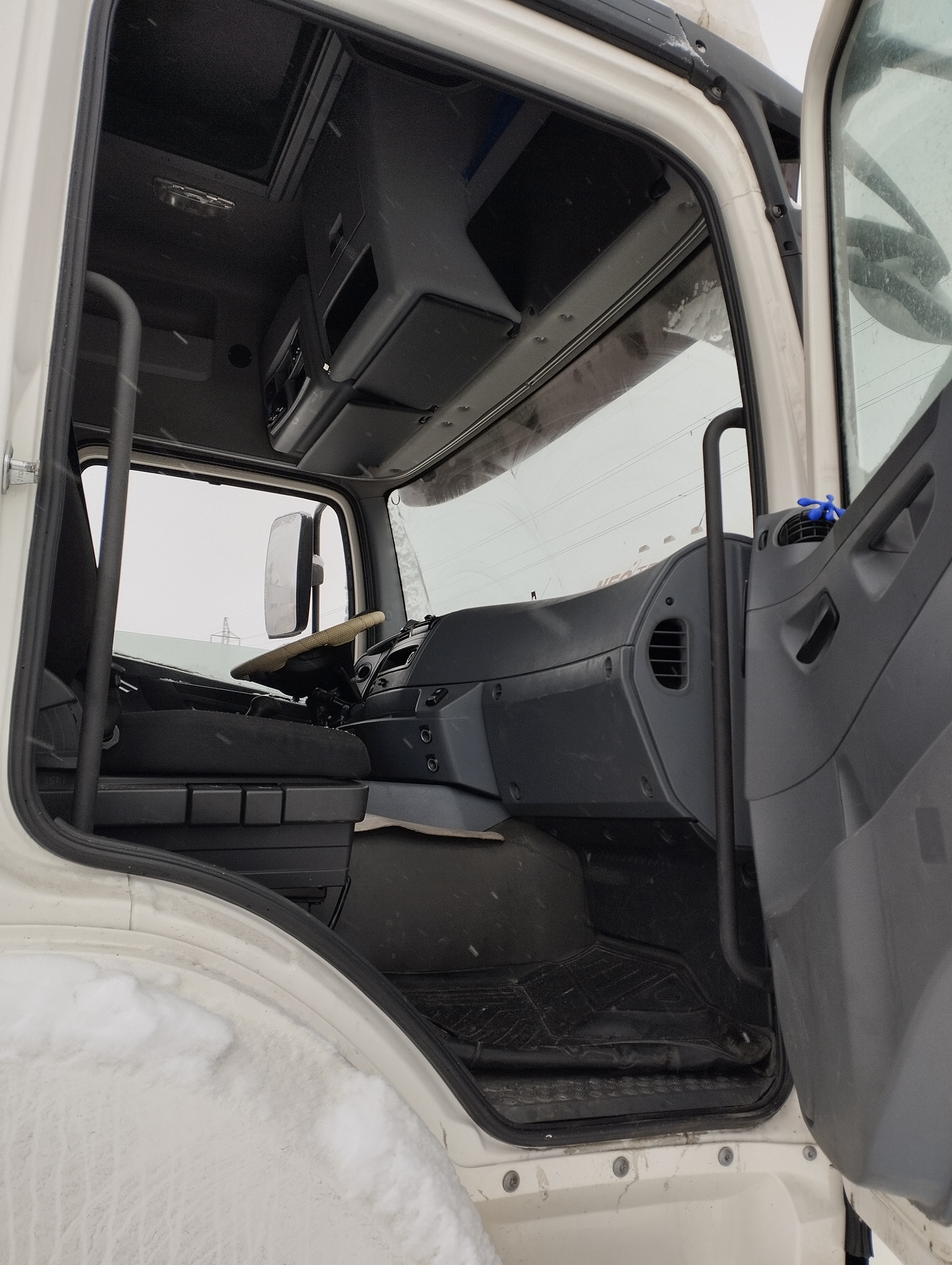 Седельный тягач КАМАЗ 5490-801-DC (газодизель) 2021 г. - фото 6