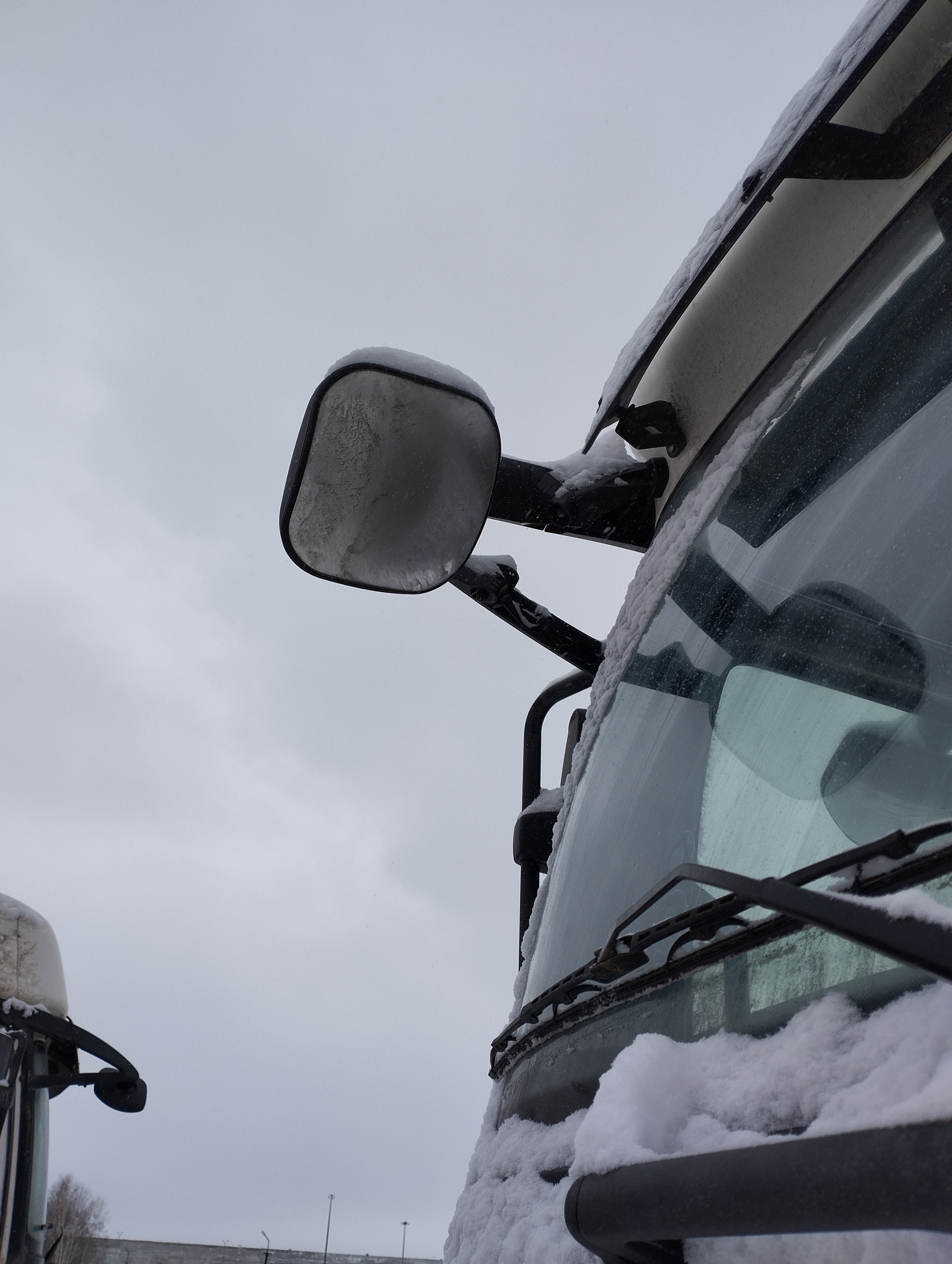 Седельный тягач КАМАЗ 5490-801-DC (газодизель) 2021 г. - фото 8