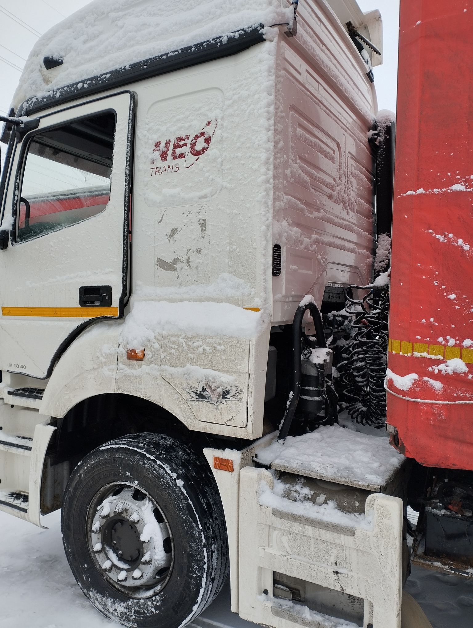 Седельный тягач КАМАЗ 5490-801-DC (газодизель) 2021 г. - фото 30