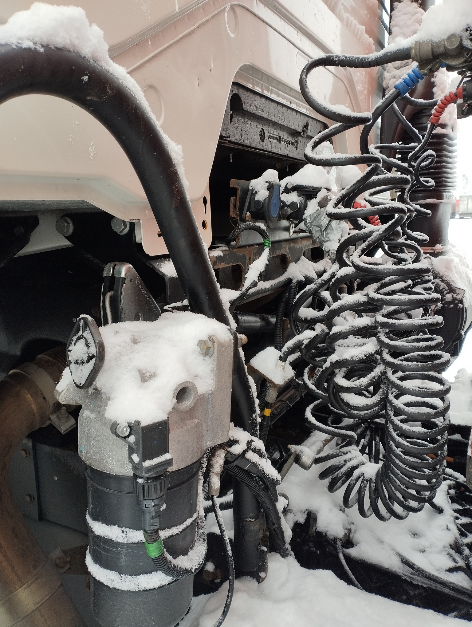 Седельный тягач КАМАЗ 5490-801-DC (газодизель) 2021 г. - фото 31