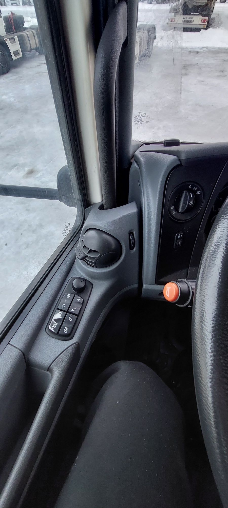 Седельный тягач КАМАЗ 5490-801-DC (газодизель) 2021 г. - фото 33