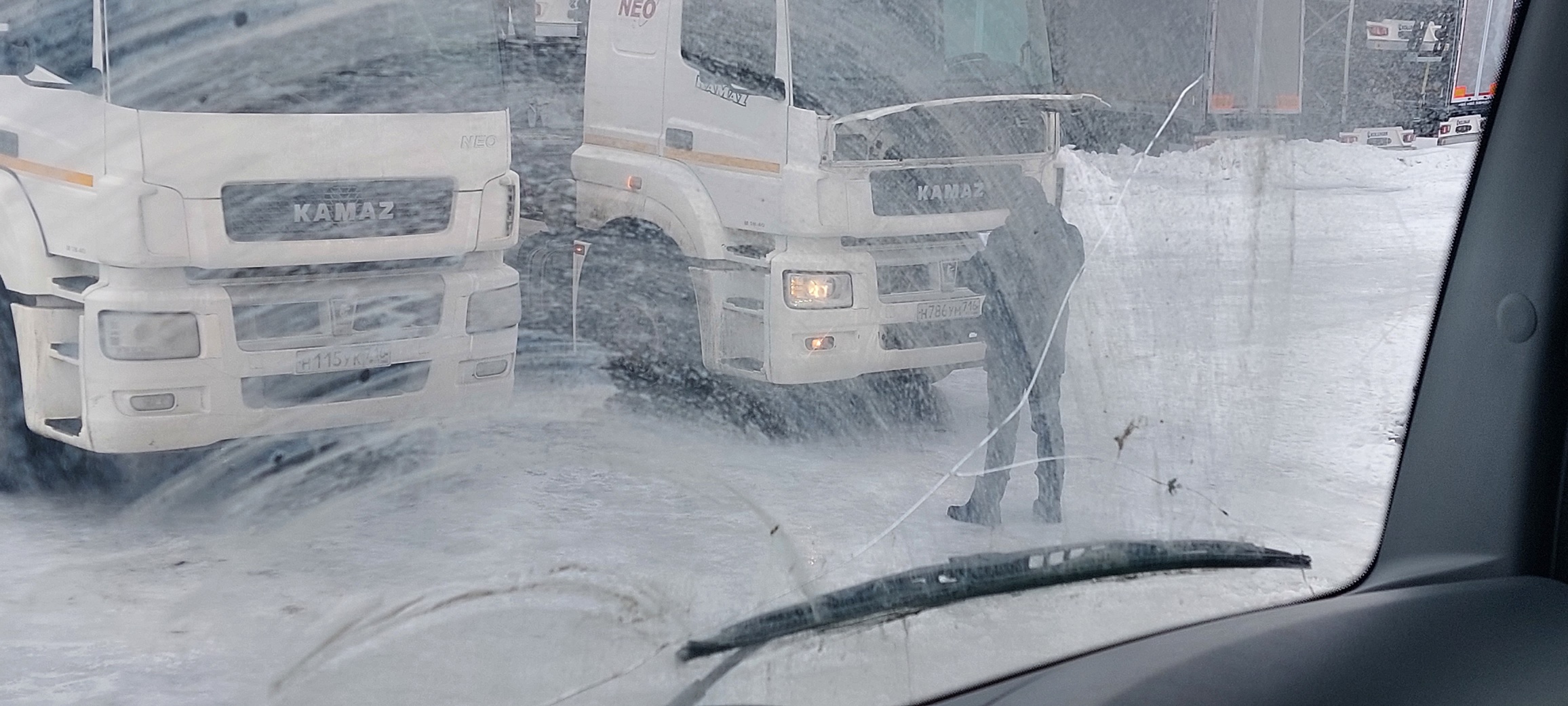 Седельный тягач КАМАЗ 5490-801-DC (газодизель) 2021 г. - фото 38