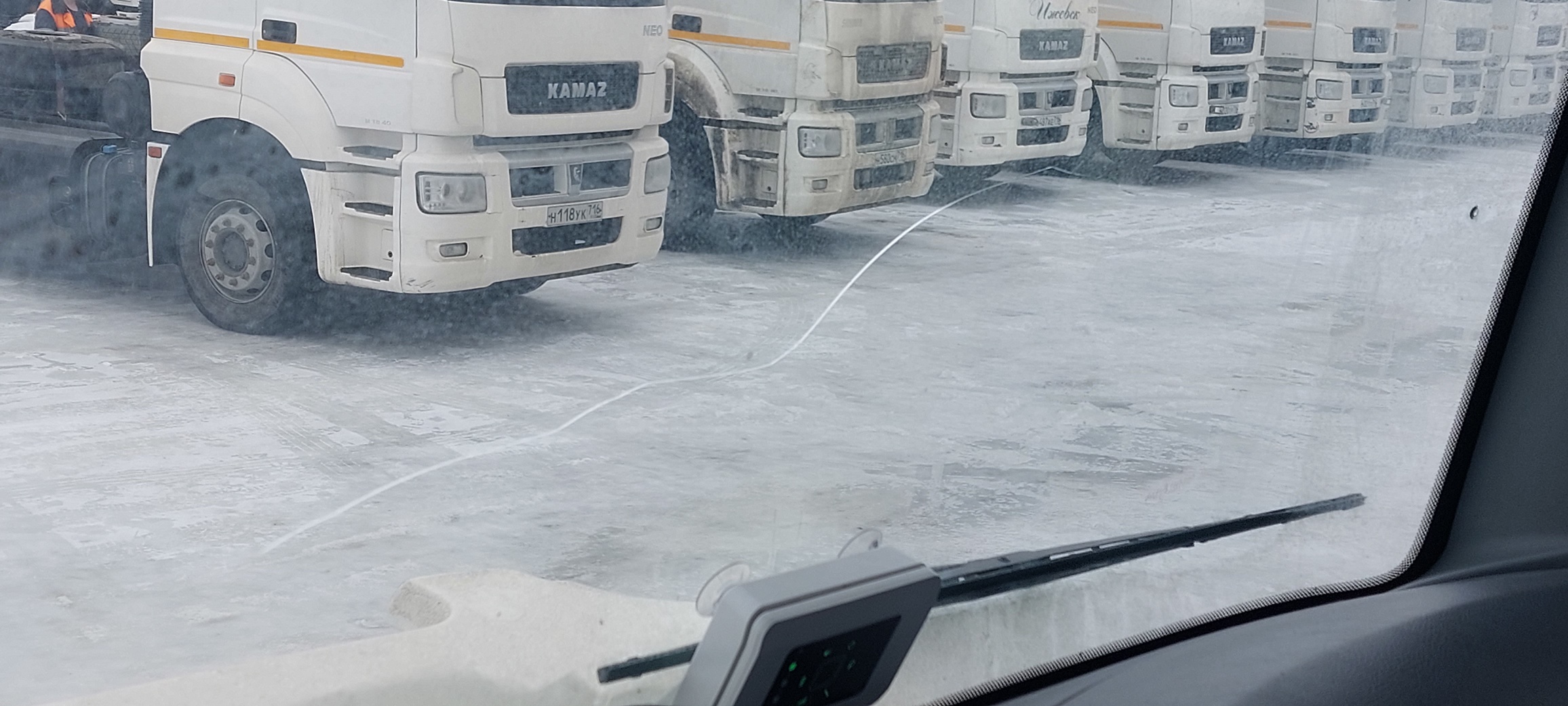 Седельный тягач КАМАЗ 5490-801-DC (газодизель) 2021 г. - фото 45