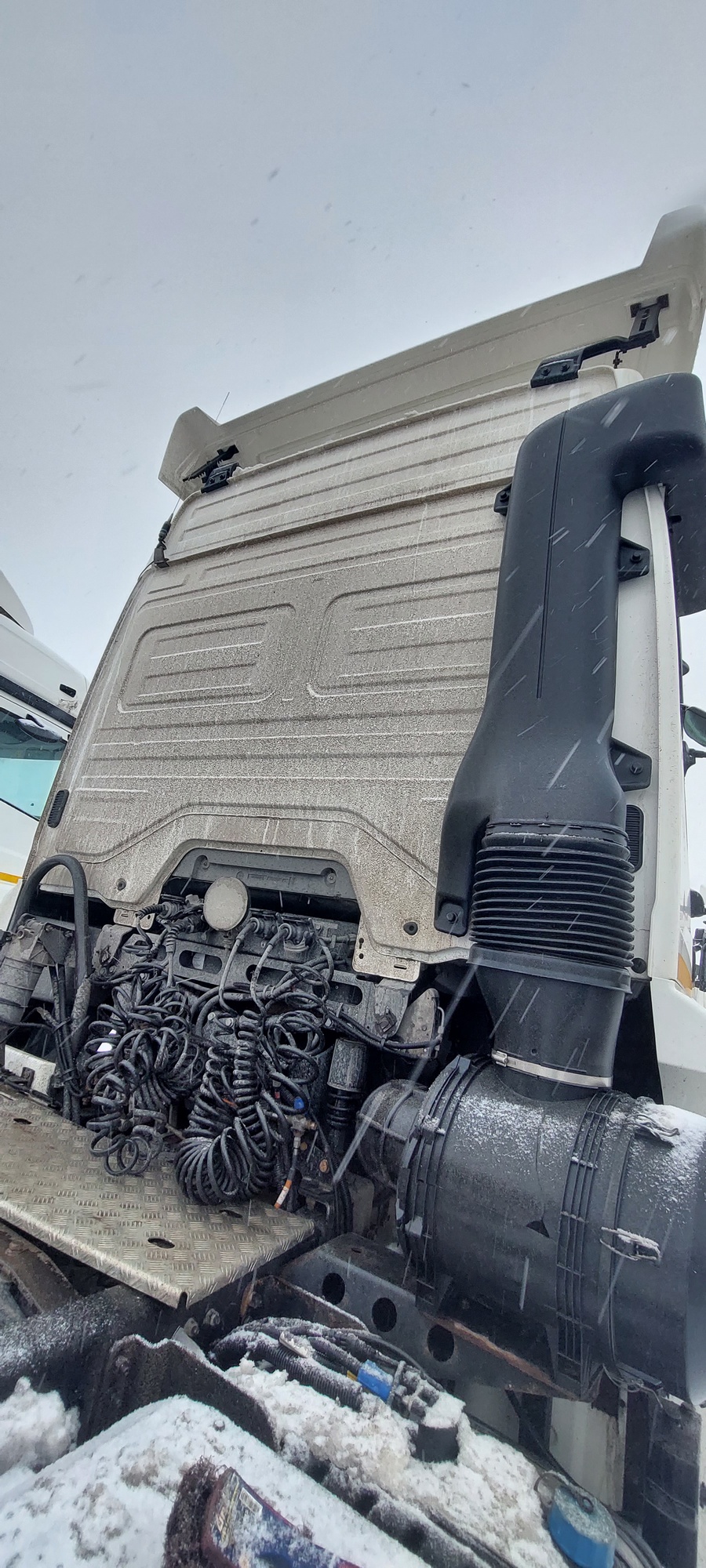 Седельный тягач КАМАЗ 5490-801-DC (газодизель) 2021 г. - фото 15