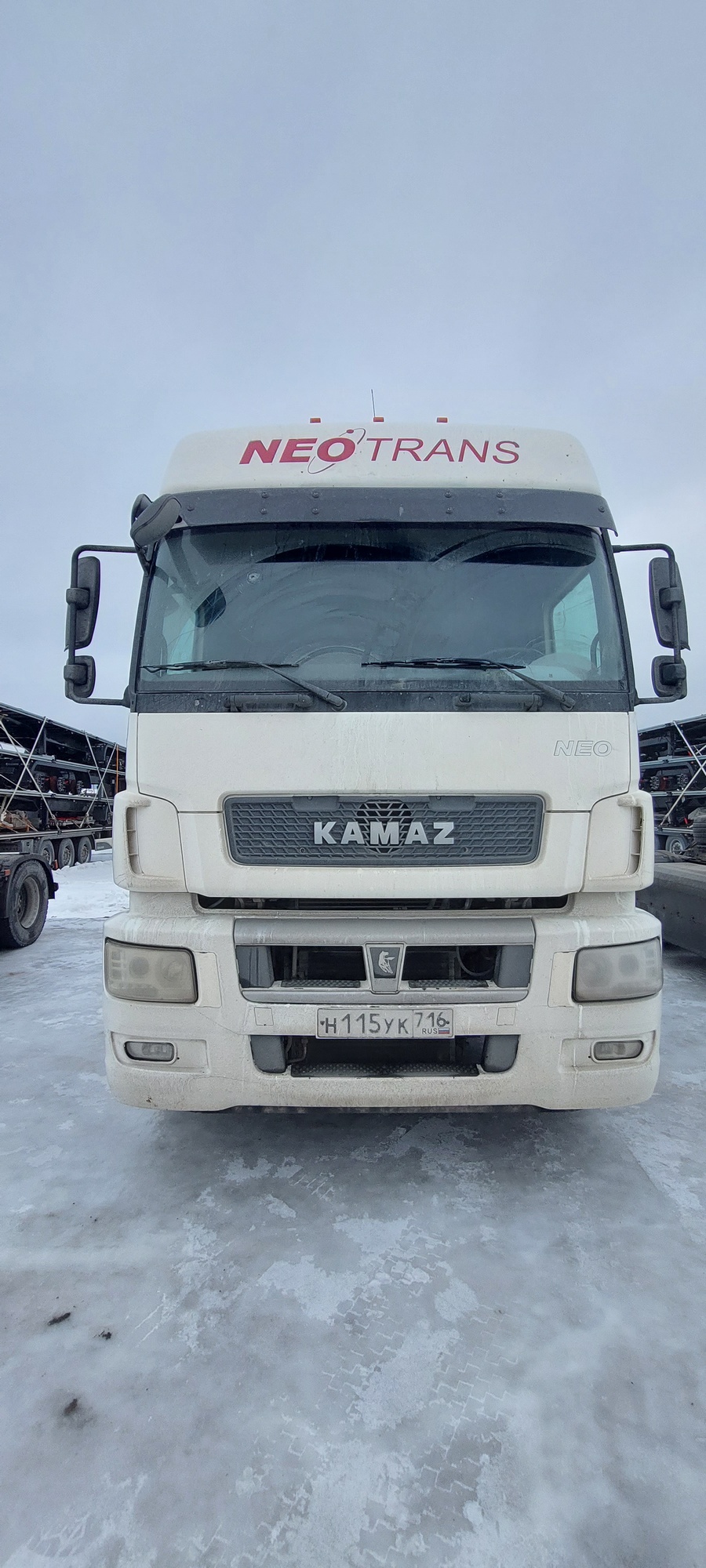 Седельный тягач КАМАЗ 5490-801-DC (газодизель) 2021 г.