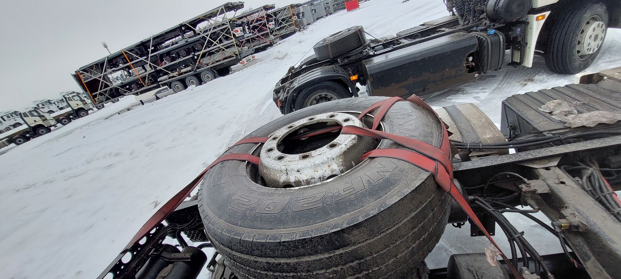 Седельный тягач КАМАЗ 5490-801-DC (газодизель) 2021 г. - фото 21