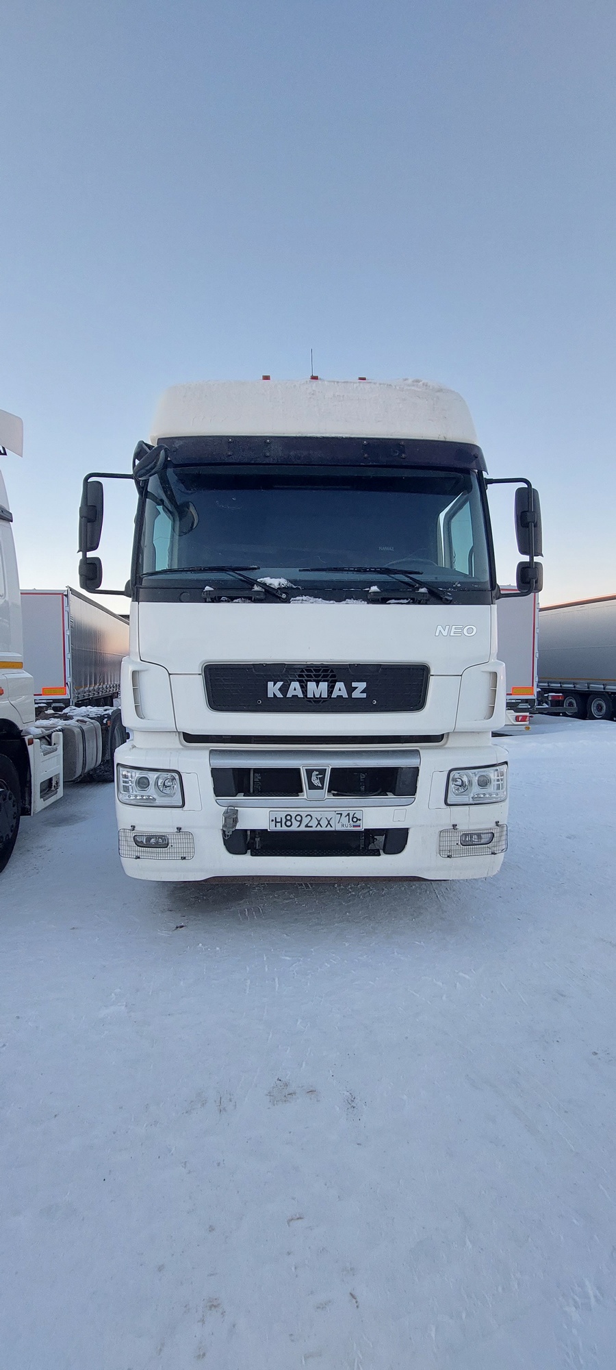Седельный тягач КАМАЗ 5490-801-DC (газодизель) 2021 г.