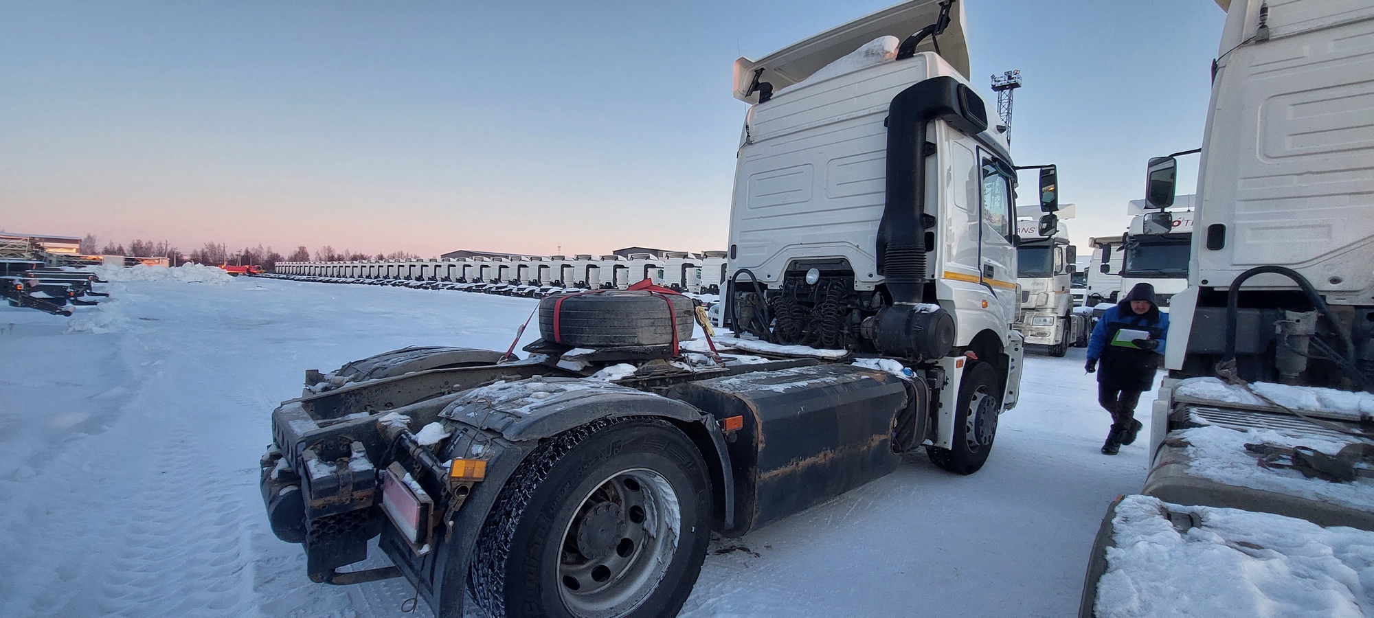 Седельный тягач КАМАЗ 5490-801-DC (газодизель) 2021 г. - фото 16