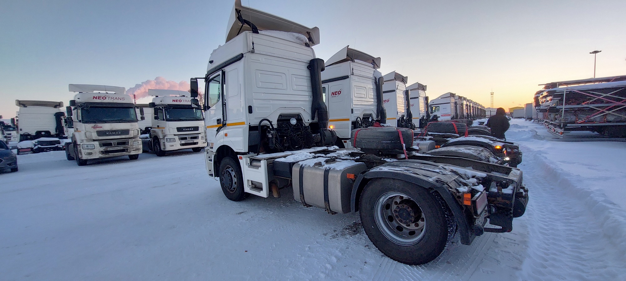 Седельный тягач КАМАЗ 5490-801-DC (газодизель) 2021 г. - фото 24