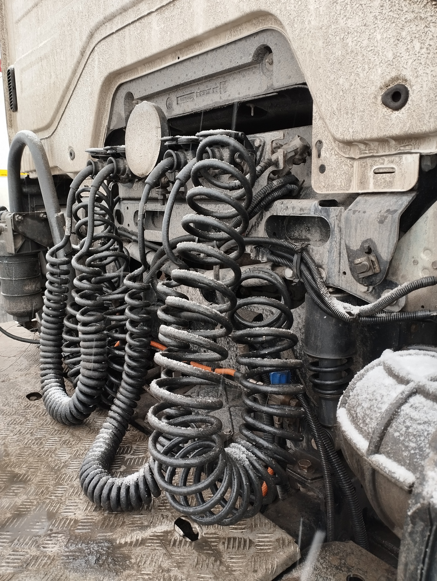 Седельный тягач КАМАЗ 5490-801-DC (газодизель) 2021 г. - фото 18