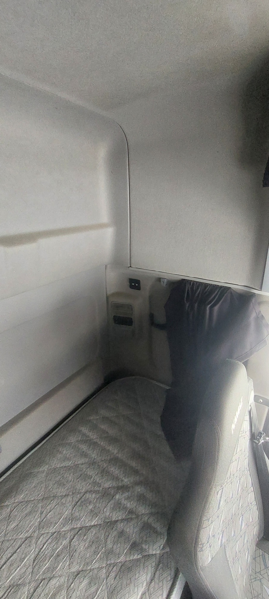 Седельный тягач КАМАЗ 5490-801-DC (газодизель) 2021 г. - фото 42