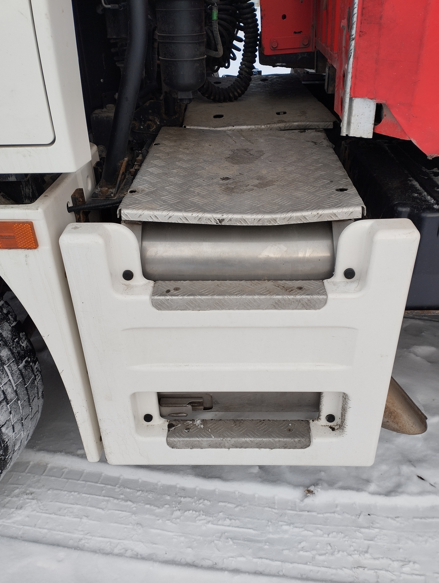 Седельный тягач КАМАЗ 5490-801-DC (газодизель) 2021 г. - фото 28