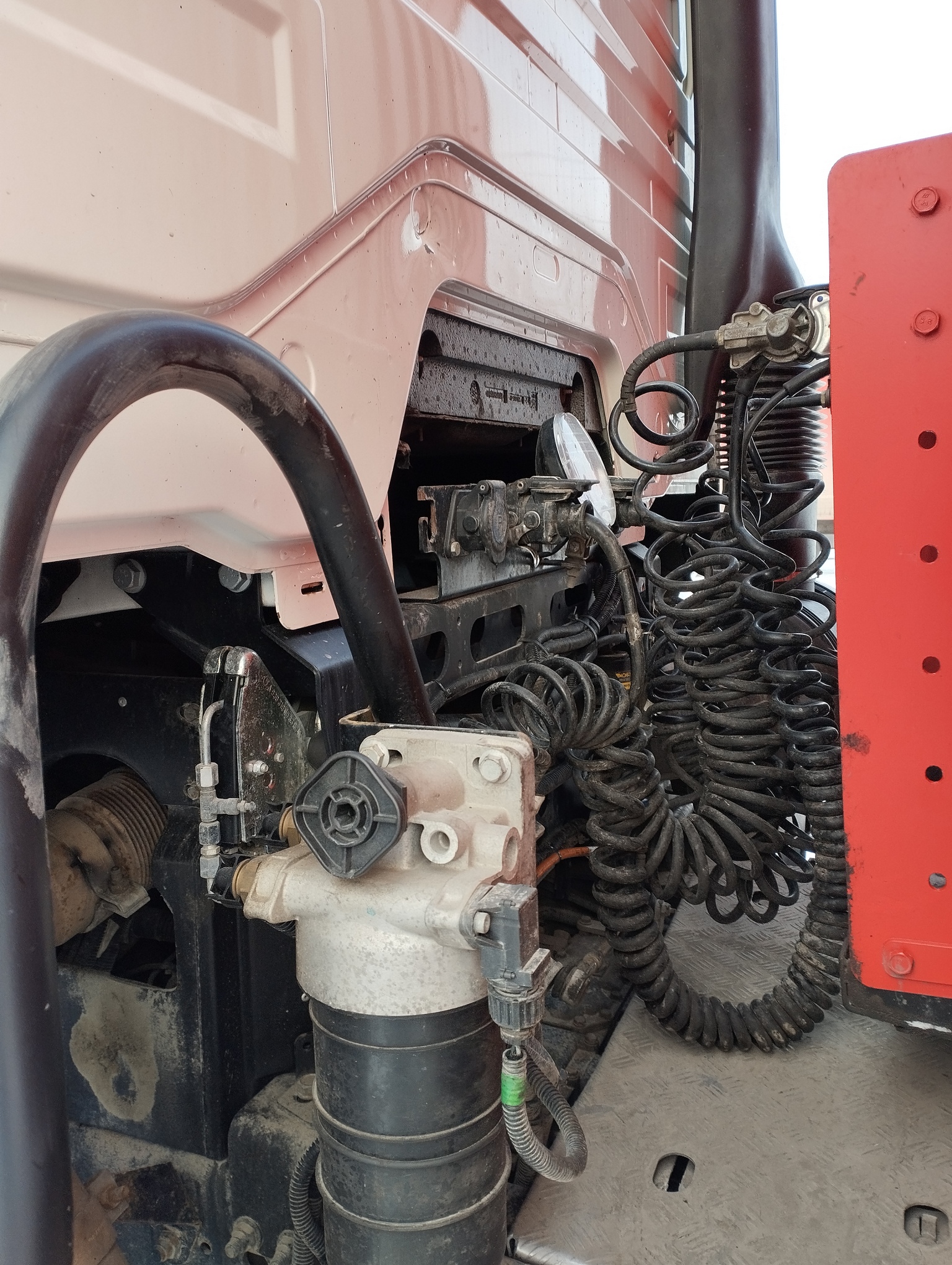 Седельный тягач КАМАЗ 5490-801-DC (газодизель) 2021 г. - фото 29