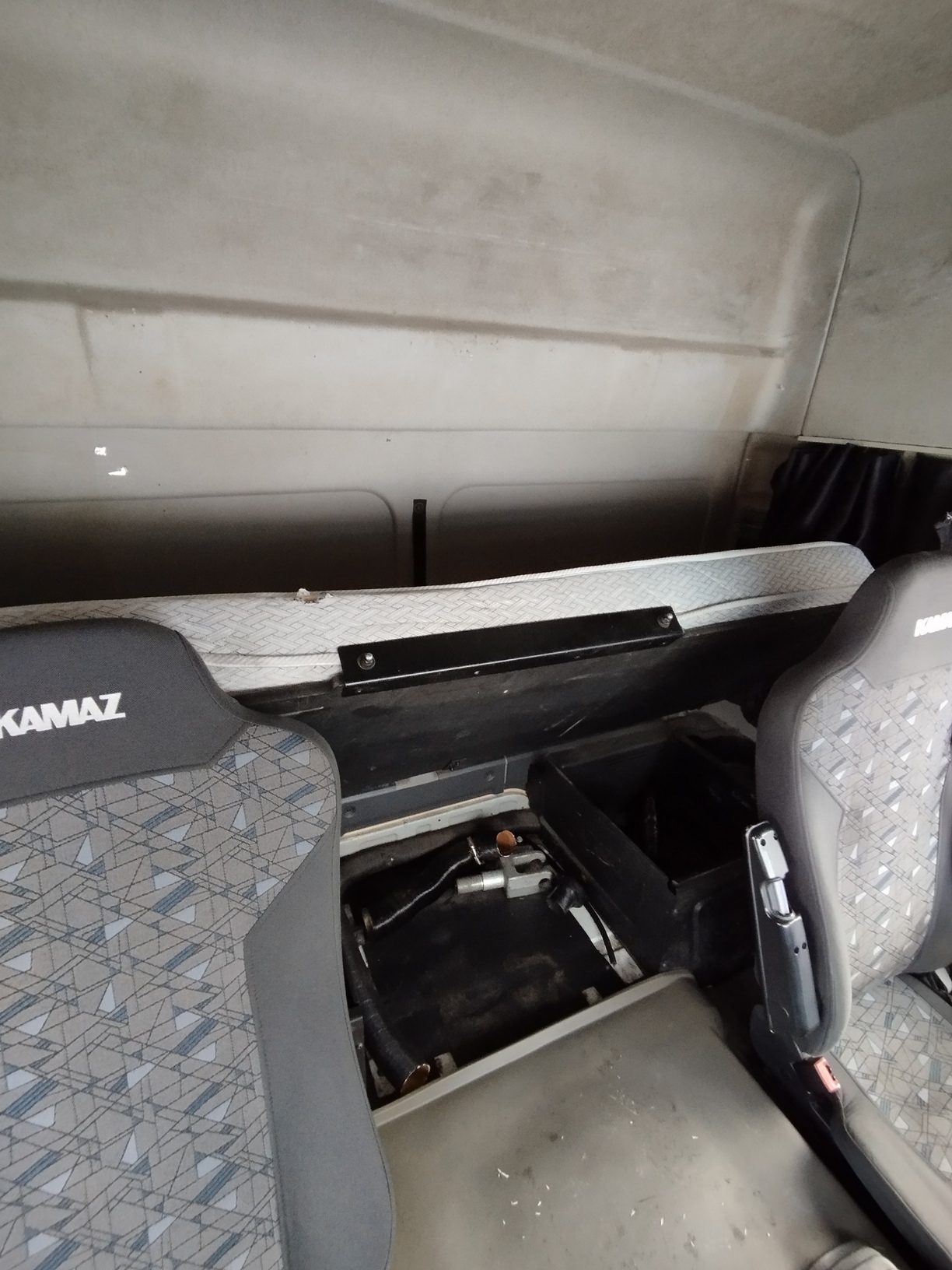 Седельный тягач КАМАЗ 5490-801-DC (газодизель) 2021 г. - фото 48