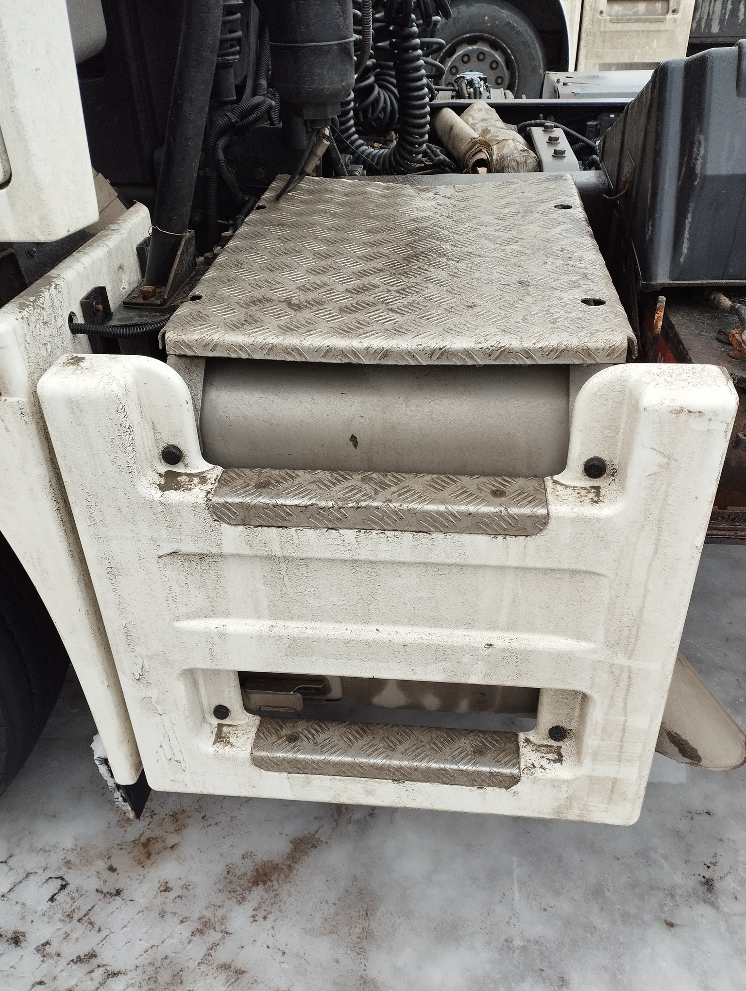 Седельный тягач КАМАЗ 5490-801-DC (газодизель) 2021 г. - фото 35