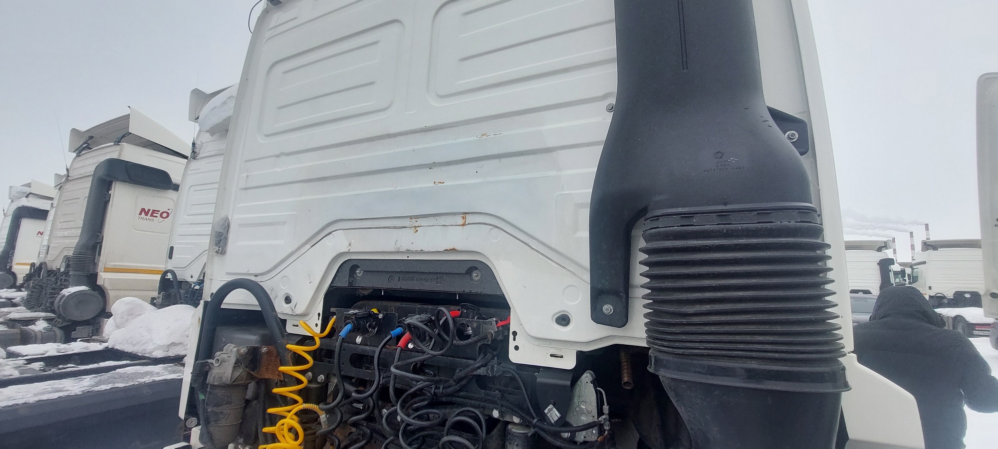 Седельный тягач КАМАЗ 5490-801-DC (газодизель) 2021 г. - фото 17