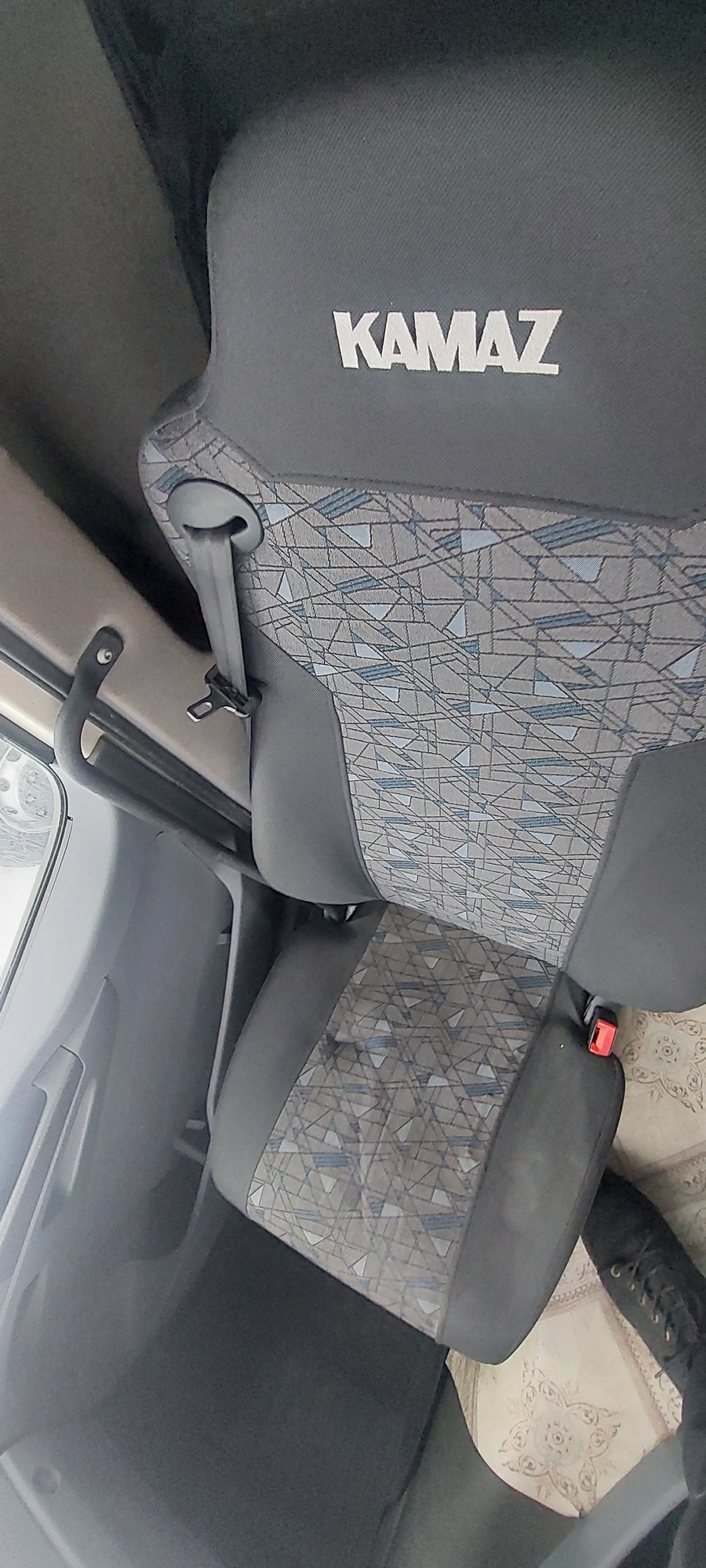 Седельный тягач КАМАЗ 5490-801-DC (газодизель) 2021 г. - фото 32