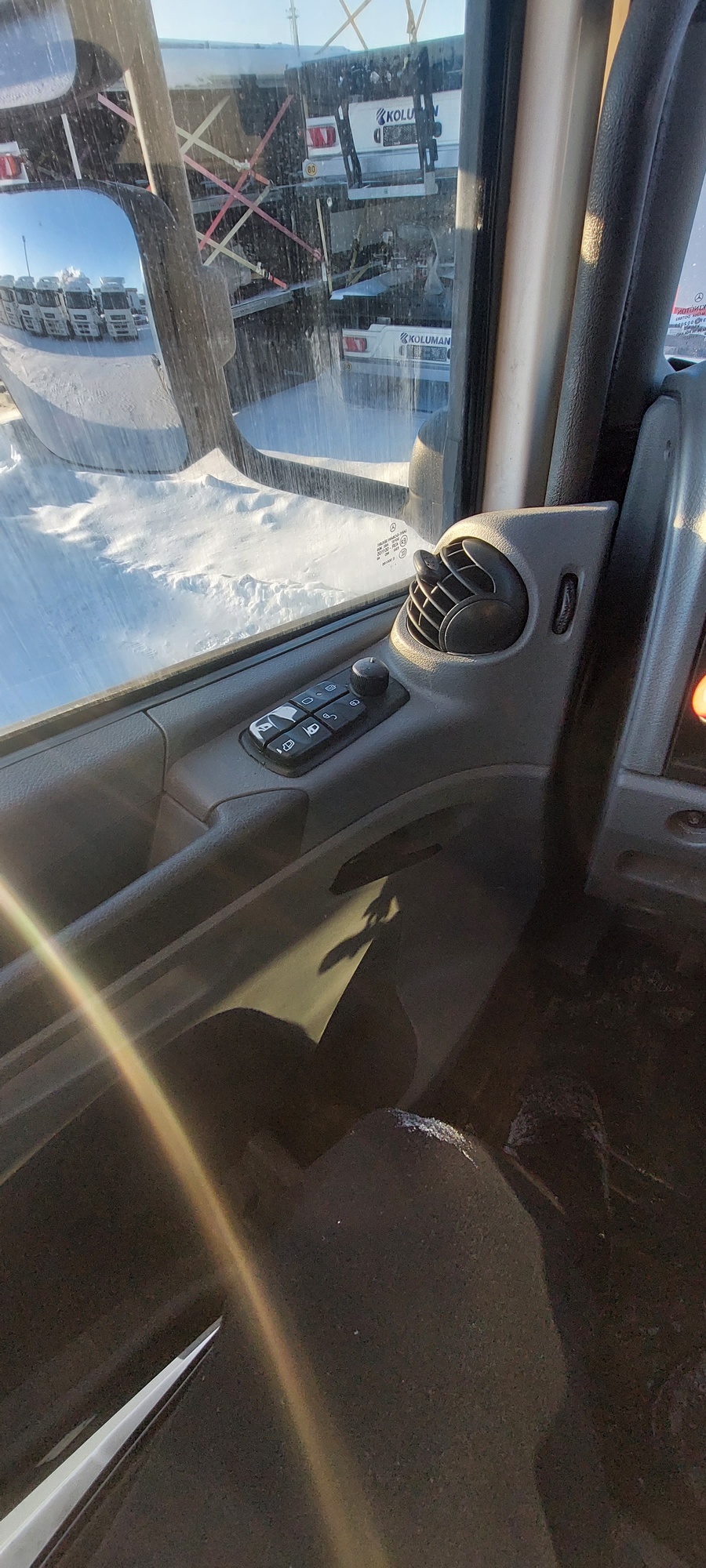 Седельный тягач КАМАЗ 5490-801-DC (газодизель) 2021 г. - фото 27