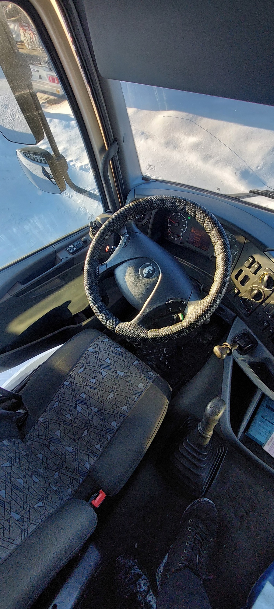 Седельный тягач КАМАЗ 5490-801-DC (газодизель) 2021 г. - фото 32