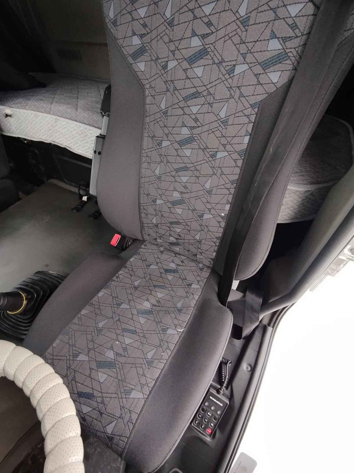 Седельный тягач КАМАЗ 5490-801-DC (газодизель) 2021 г. - фото 45