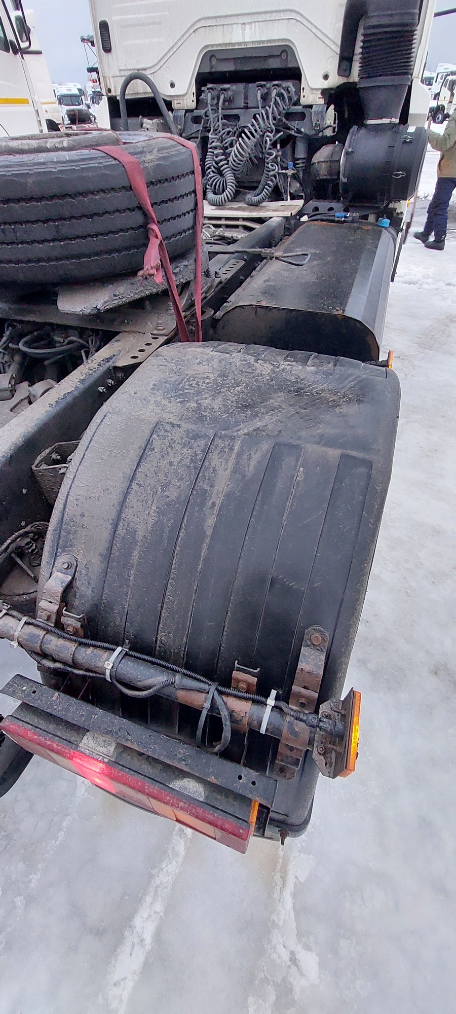 Седельный тягач КАМАЗ 5490-801-DC (газодизель) 2021 г. - фото 28