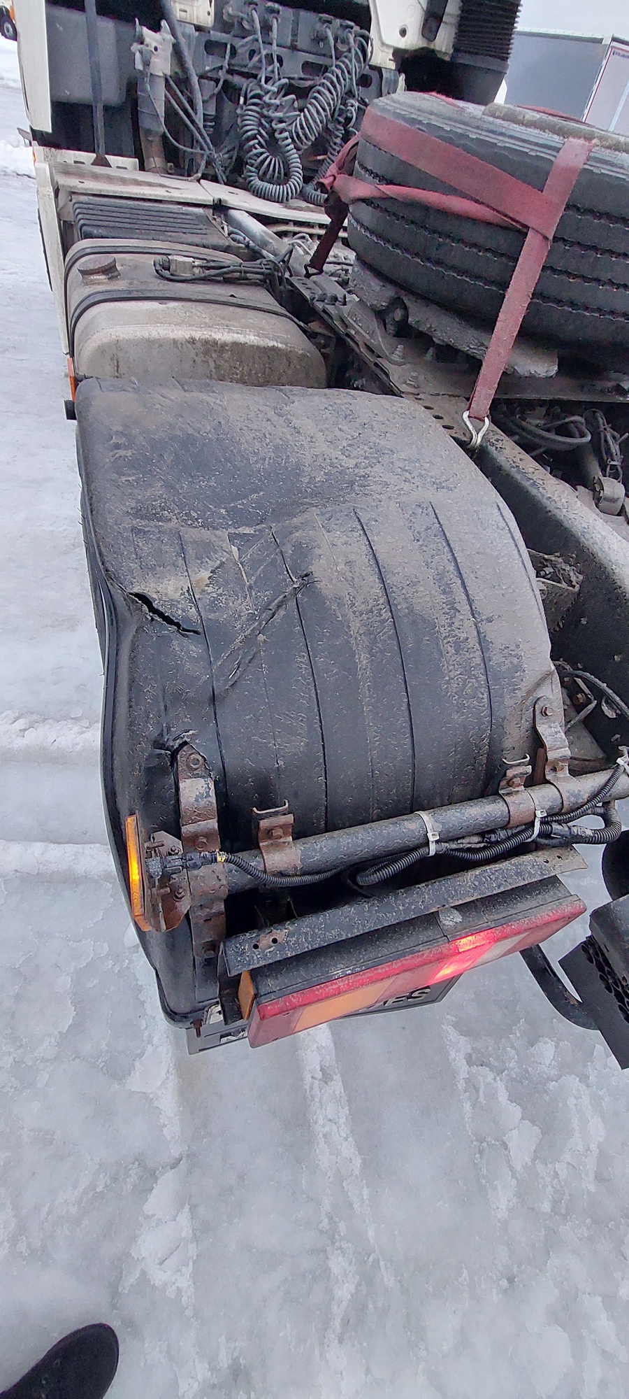 Седельный тягач КАМАЗ 5490-801-DC (газодизель) 2021 г. - фото 29