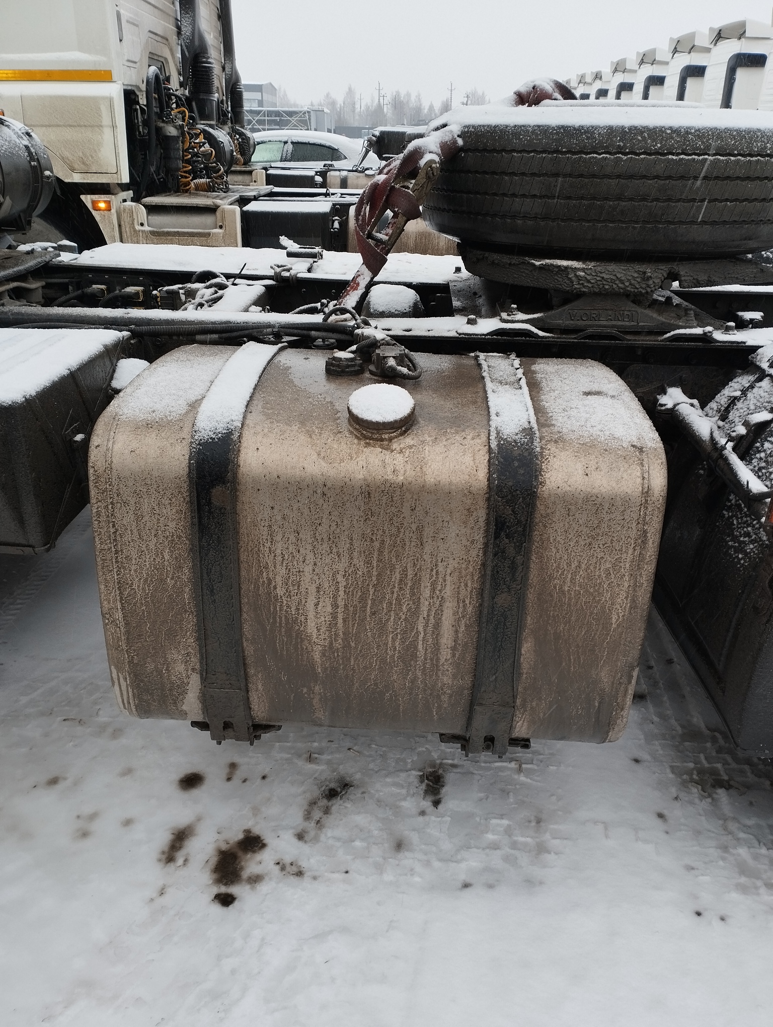 Седельный тягач КАМАЗ 5490-801-DC (газодизель) 2021 г. - фото 28