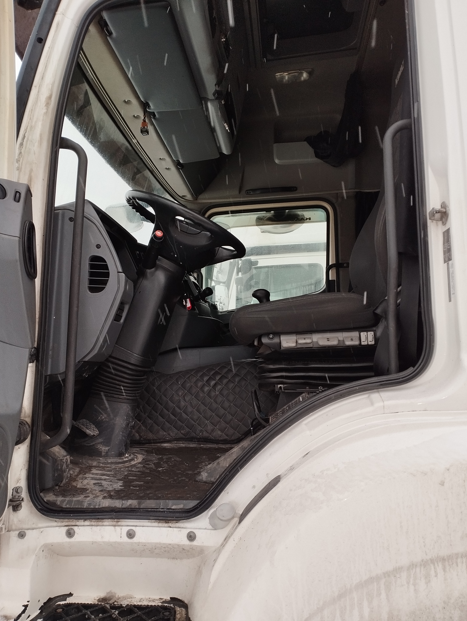 Седельный тягач КАМАЗ 5490-801-DC (газодизель) 2021 г. - фото 42