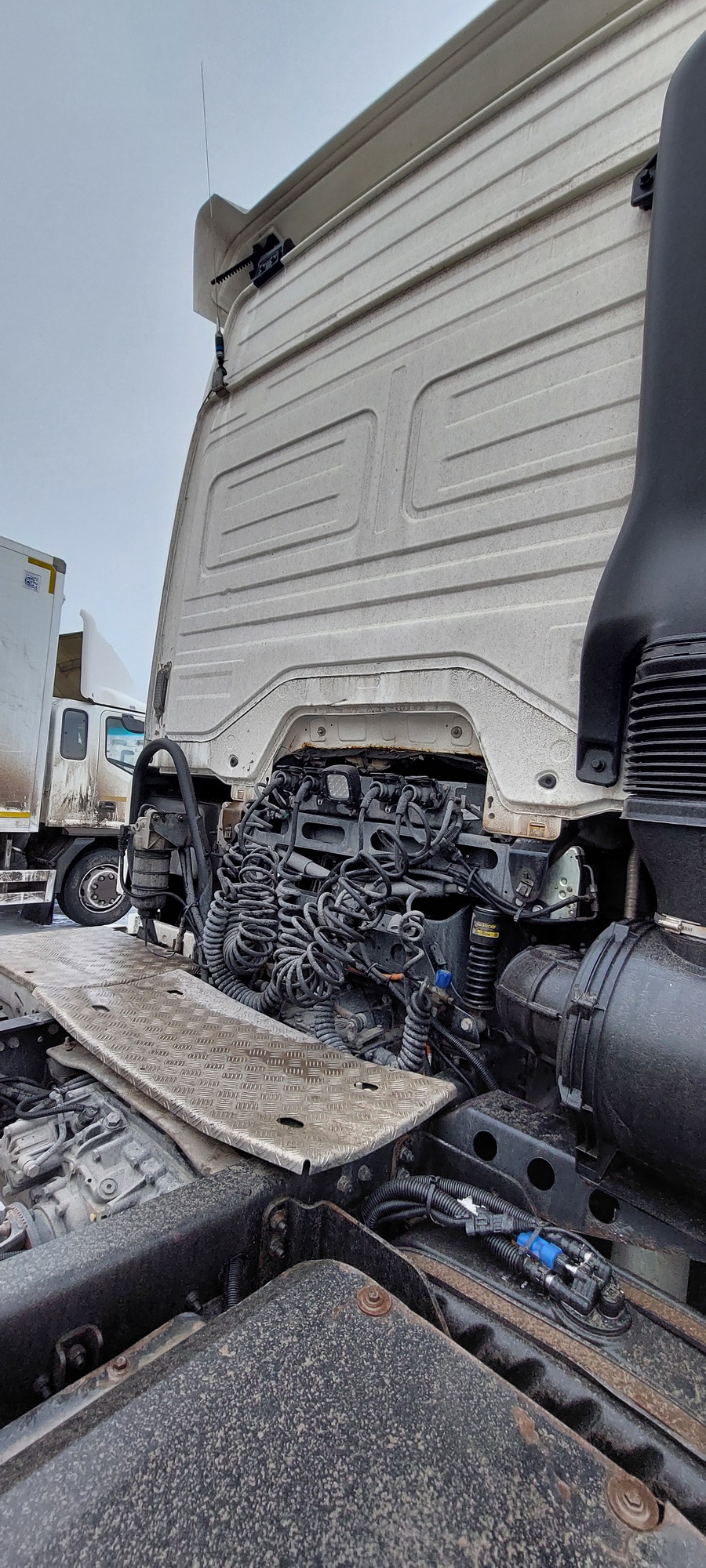 Седельный тягач КАМАЗ 5490-801-DC (газодизель) 2021 г. - фото 27