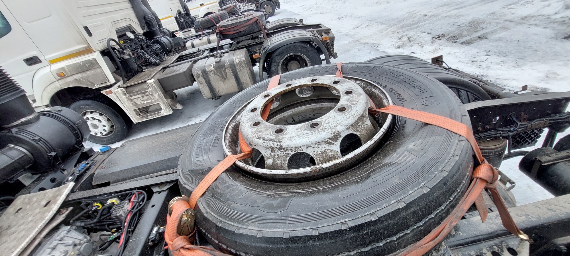 Седельный тягач КАМАЗ 5490-801-DC (газодизель) 2021 г. - фото 36