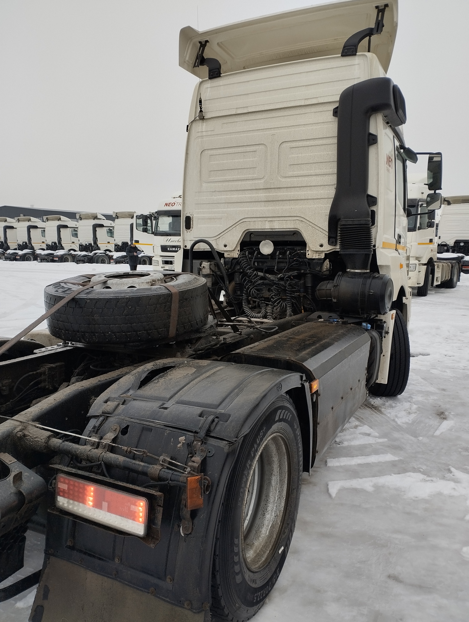 Седельный тягач КАМАЗ 5490-801-DC (газодизель) 2021 г. - фото 29