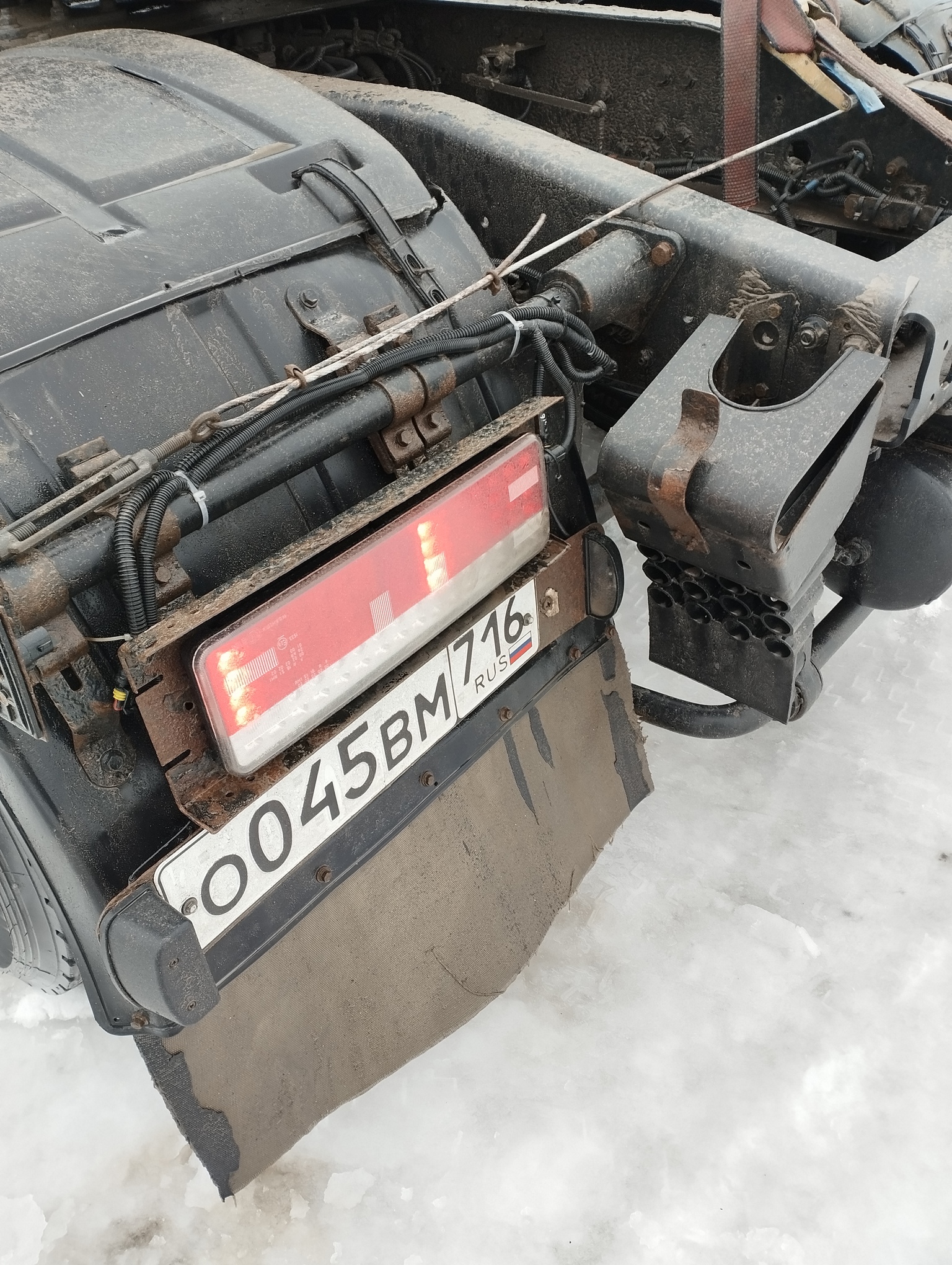 Седельный тягач КАМАЗ 5490-801-DC (газодизель) 2021 г. - фото 32