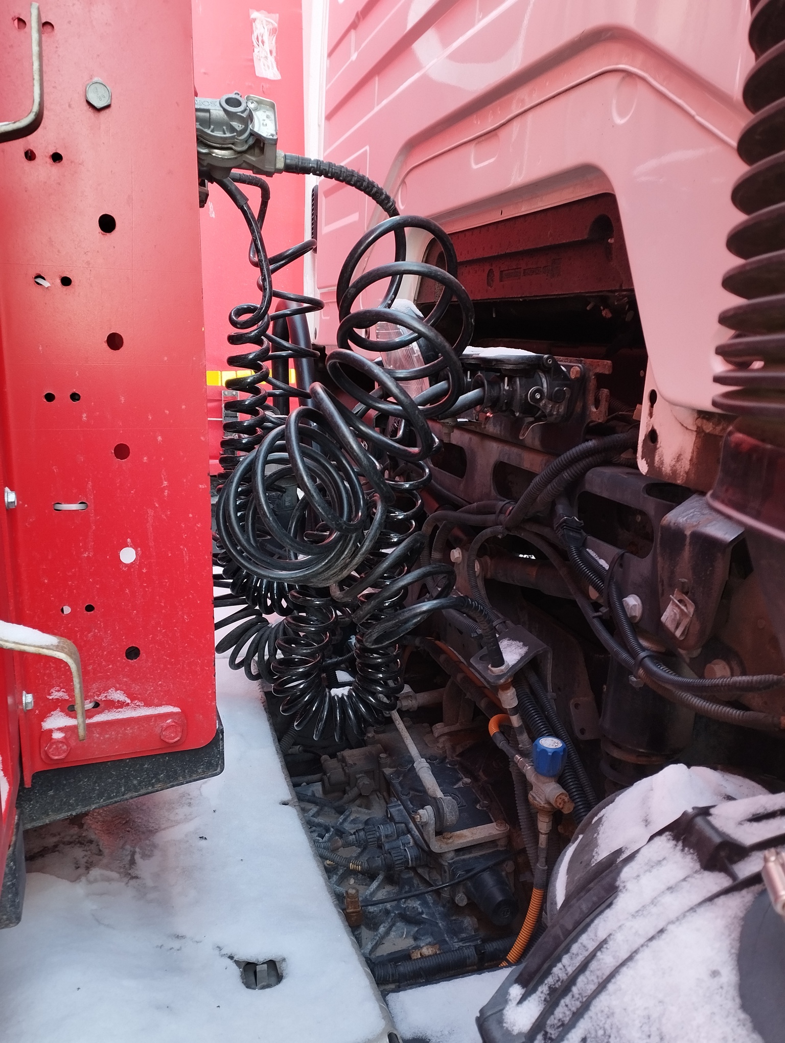 Седельный тягач КАМАЗ 5490-801-DC (газодизель) 2021 г. - фото 16