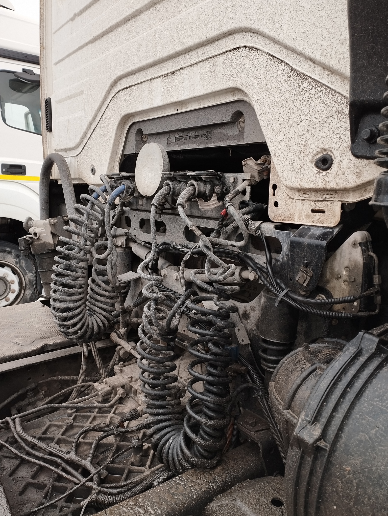 Седельный тягач КАМАЗ 5490-801-DC (газодизель) 2021 г. - фото 19