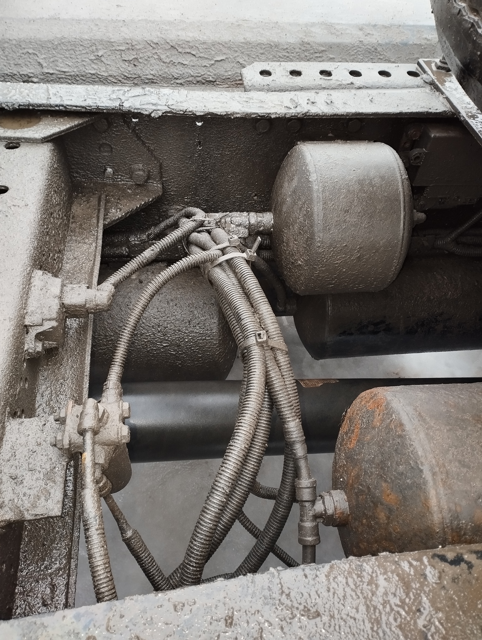 Седельный тягач КАМАЗ 5490-801-DC (газодизель) 2021 г. - фото 38