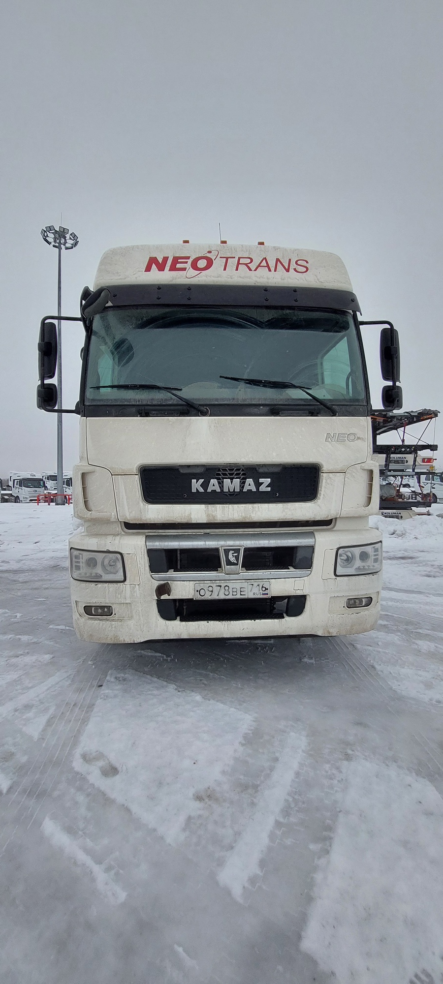 Седельный тягач КАМАЗ 5490-801-DC (газодизель) 2021 г.