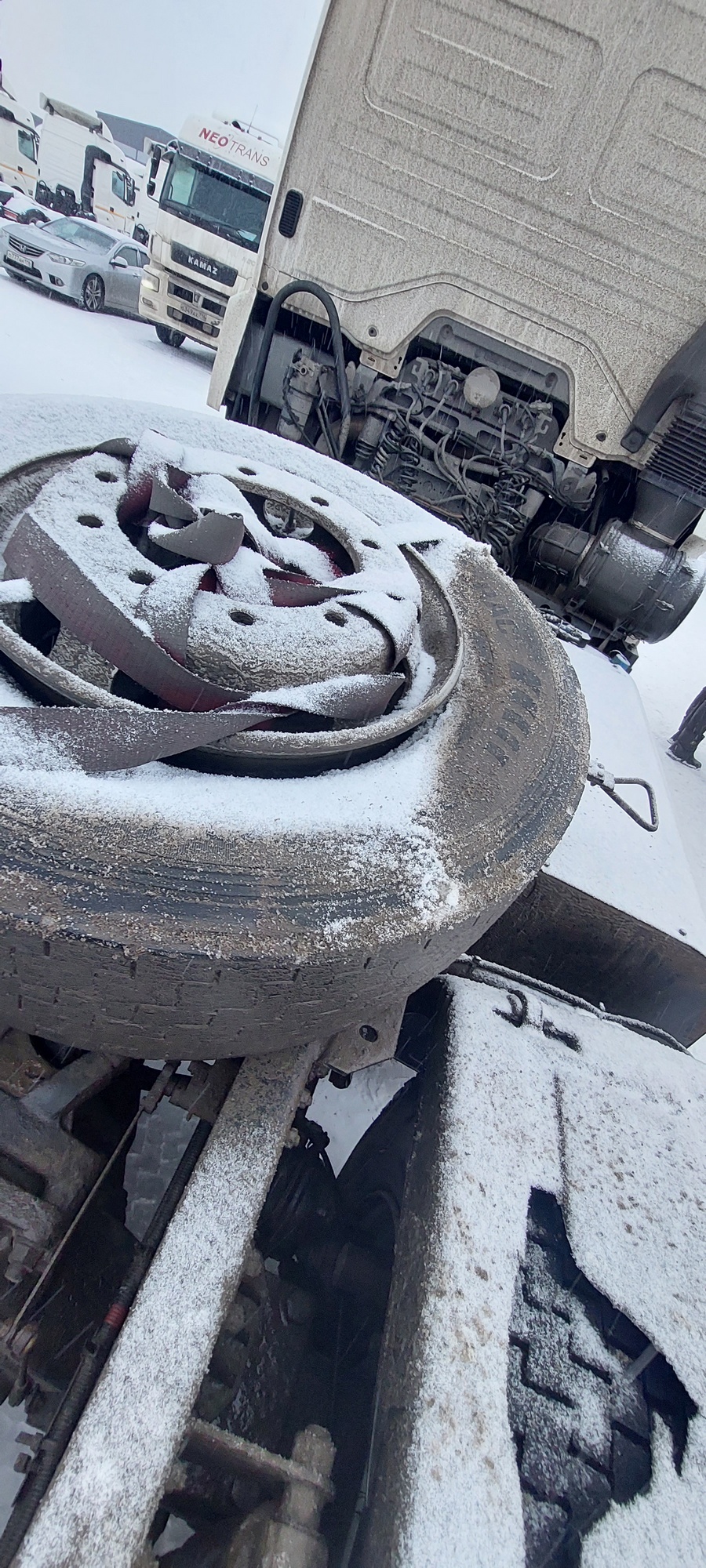 Седельный тягач КАМАЗ 5490-801-DC (газодизель) 2021 г. - фото 23