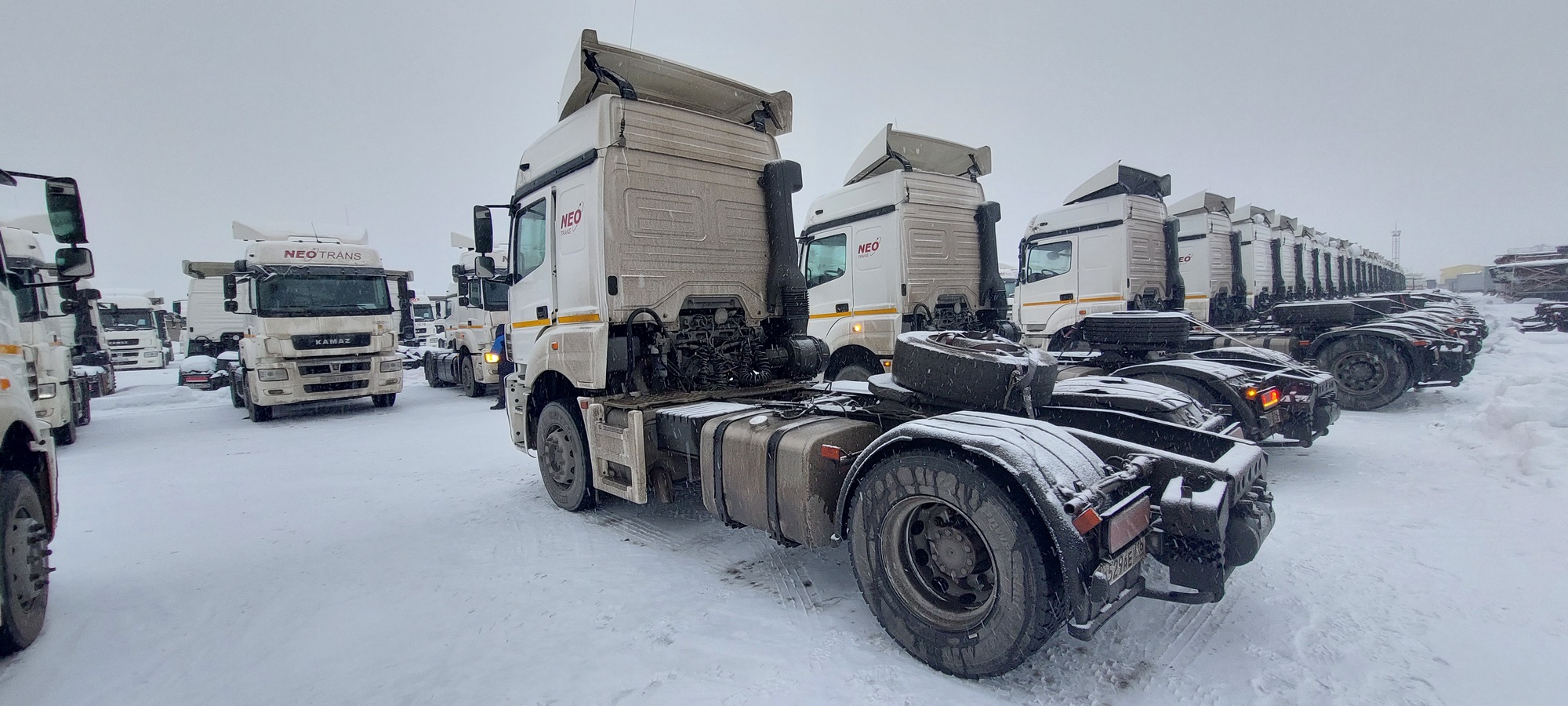 Седельный тягач КАМАЗ 5490-801-DC (газодизель) 2021 г. - фото 33