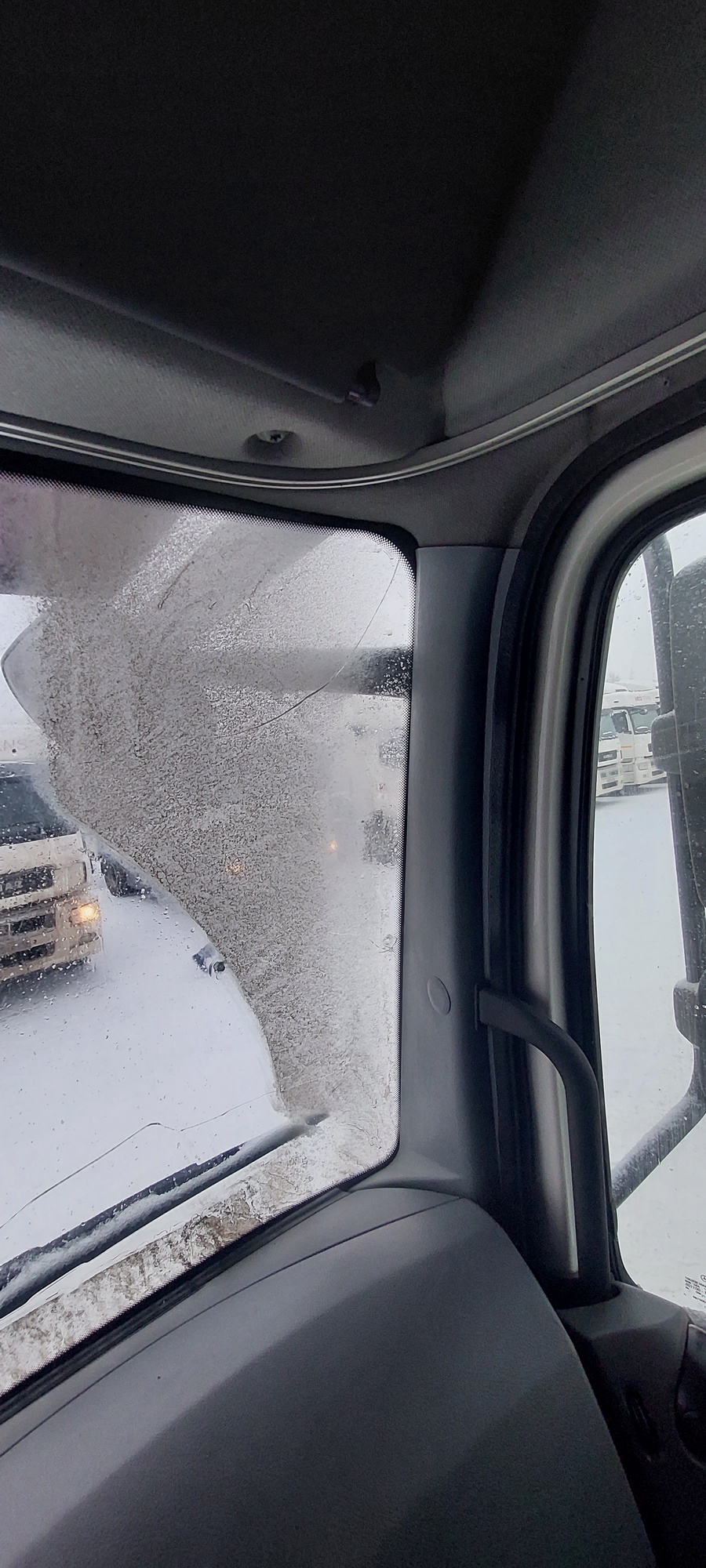 Седельный тягач КАМАЗ 5490-801-DC (газодизель) 2021 г. - фото 44